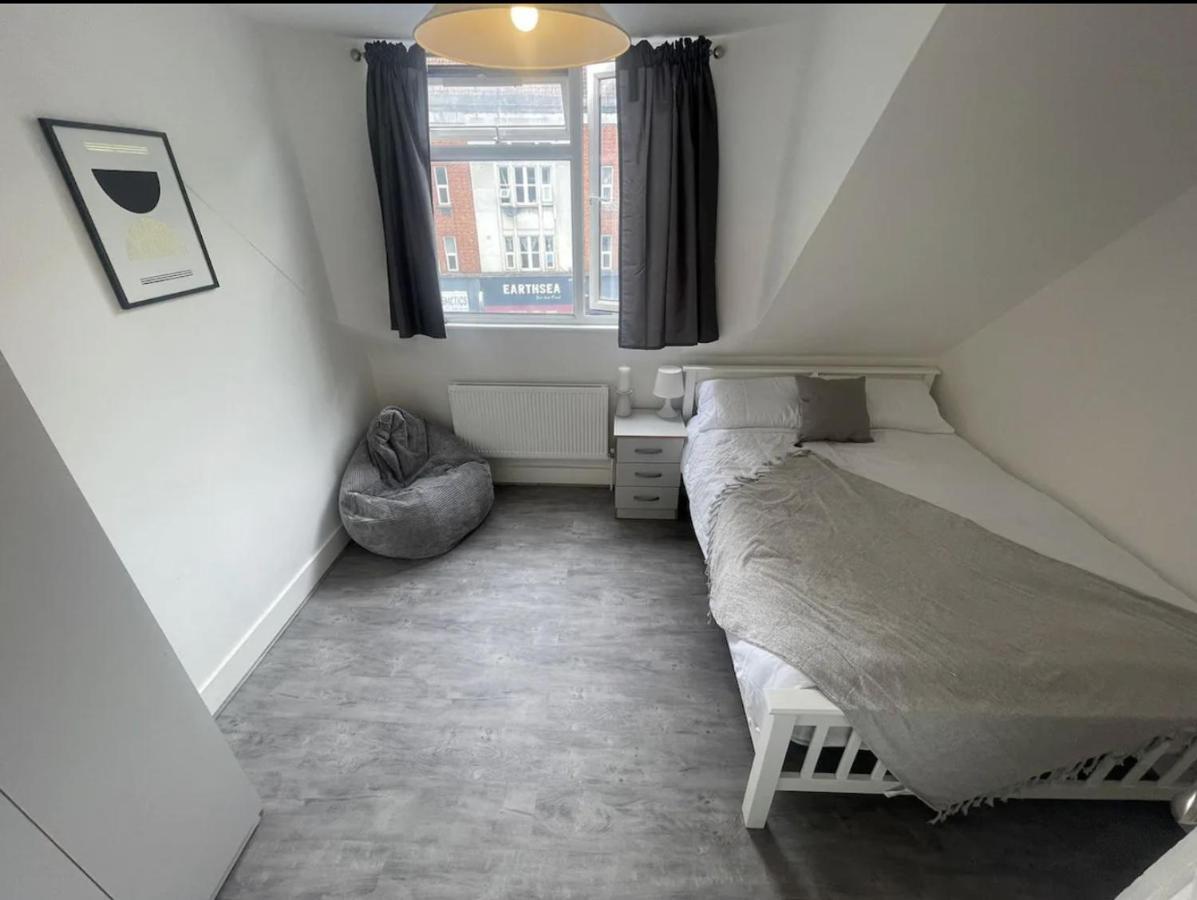 Charming 2 Bed Flat On Tower Bridge Apartment ลอนดอน ภายนอก รูปภาพ